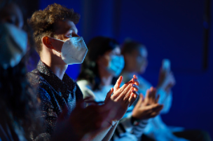 Pandémie de la COVID-19 : Mise è jour des mesures sanitaires pour les salles de spectacles